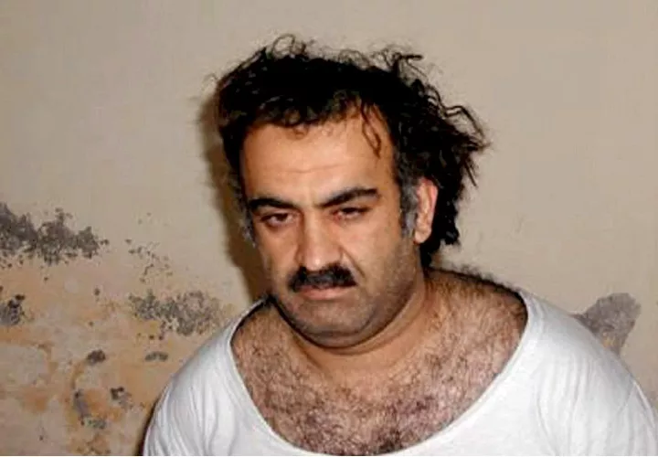 Fotografía de archivo de Khalid Sheikh Mohammed poco después de ser capturado en Rawalpindi, Pakistán. Foto. EFE