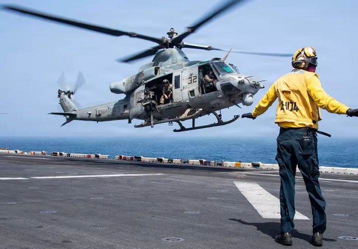 El Estado Mayor de Fuerzas Armadas iraníes aseguró por su parte en un comunicado que “asestará golpes aplastantes y devastadores al enemigo estadounidense, cobarde y malicioso”. Foto. @CENTCOM 