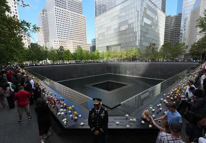 Los atentados de Al Qaeda contra las Torres Gemelas, en Nueva York, y el Pentágono, en Washington, dejaron cerca de 3.000 muertos y desencadenaron la llamada 'guerra contra el terrorismo', así como la invasión estadounidense de Afganistán. Foto. EFE