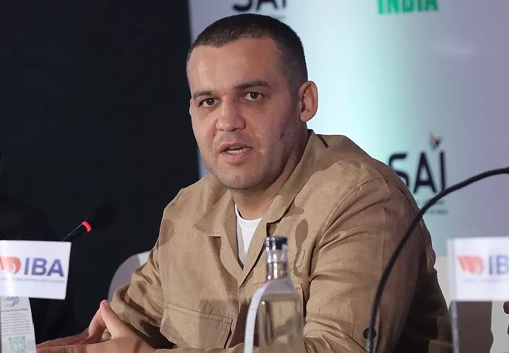 Umar Kremlev preside la Asociación Internacional de Boxeo (IBA), entidad expulsada por el Comité Olímpico Internacional por problemas de gobernanza y corrupción. Para efectuar los pagos, utilizó una entidad afiliada con sede en Dubái. Foto. EFE