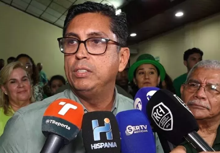 Absel Navarro, rector de la Universidad Autónoma de Chiriquí.
