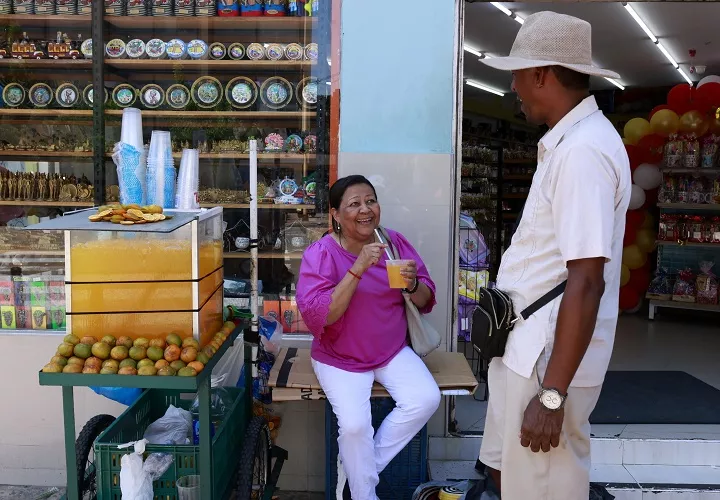 El fenómeno de El Niño, especialmente agudo este año, está disparando los termómetros en el Caribe colombiano, con temperaturas récord de hasta 40 grados centígrados. Foto. EFE