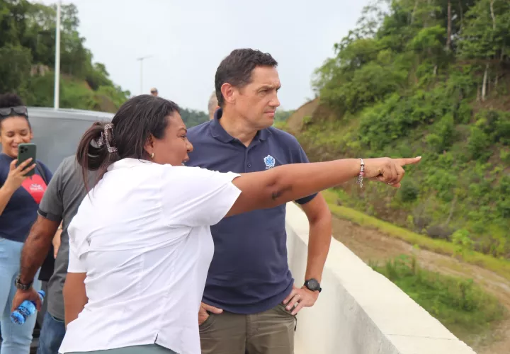 El embajador Greg Houston visitó la provincia y se reunió con autoridades locales para conocer las necesidades de las comunidades y explorar posibles proyectos de cooperación.