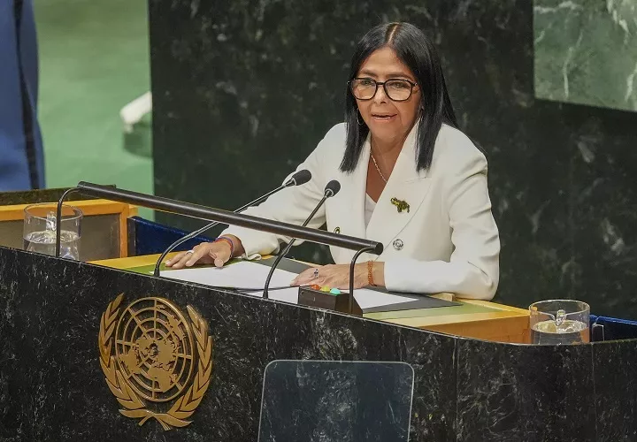 Delcy Rodríguez informó sobre la solicitud de reforma y afirmó que es para "avanzar en la despenalización de las conductas previstas" en la Ley de Odio. Foto. EFE