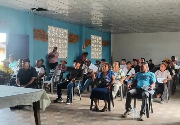 Uno de los principales temas abordados fue la importancia de promover la creación de una organización de caficultores en la provincia de Colón.