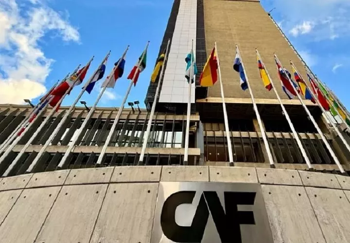 Esta canalización de recursos se lleva a cabo en estrecha coordinación con el Ministerio de Economía y Finanzas de Panamá (MEF) para garantizar que el apoyo financiero se ejecute de manera estratégica en los sectores prioritarios. Con esta acción, CAF reafirma su compromiso como aliado clave del pueblo panameño.