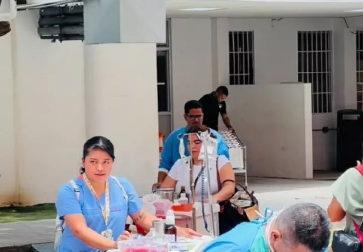 La evacuación busca prevenir riesgos mientras se evalúan las condiciones de la estructura afectada. 