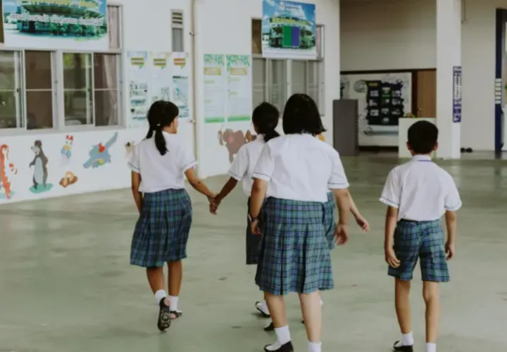 MEDUCA exhorta a los colegios particulares a inspeccionar sus instalaciones y verificar la seguridad antes de reanudar las clases tras el sismo en Panamá.