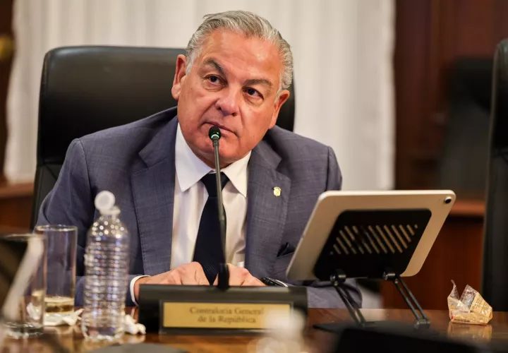 El Consejo de Gabinete aprobó medidas para facilitar la reconstrucción de edificios afectados por el terremoto, reformas a la Ley de Contrataciones Públicas, un crédito adicional de $39.2 millones para la CSS y contratos tecnológicos y aeronáuticos, entre otras decisiones.