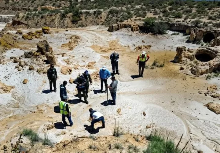El terremoto provocó el deslave de una de las tinas de oxidación o relave de la antigua mina de Remanse.