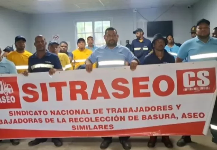 Sindicato de trabajadores de aseo de Colón, preocupados por el futuro de la recolección de la basura en el distrito. Foto: Cortesía