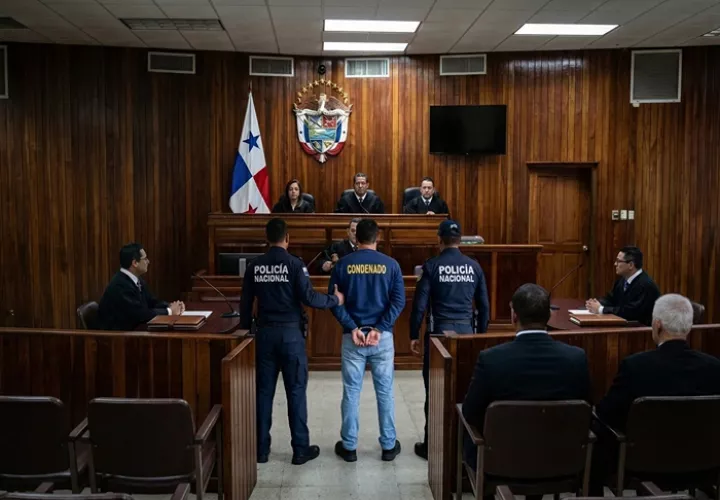 La disificación de la pena se basa en lo establecido en el Código Penal panameño para este tipo de delitos.  /  Imagen generada con IA