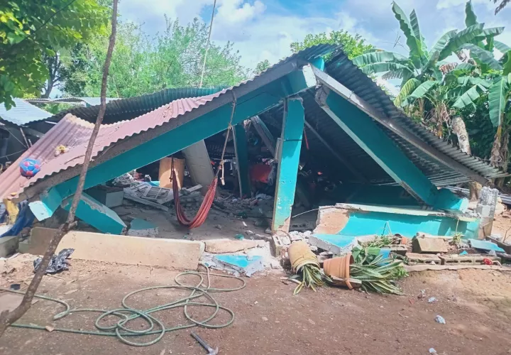 na delegación científica apoya la revisión de las estructuras escolares afectadas por el sismo del 9 de octubre. Especialistas advierten que las réplicas podrían prolongarse durante varios meses.