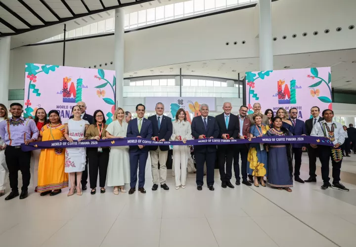 “Me siento muy orgulloso de que este evento se realice por primera vez en la región latinoamericana, en un país productor como el nuestro”, expresó el presidente José Raúl Mulino en el acto de inauguración. 