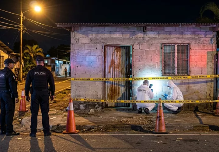 La víctima falleció en la escena del crimen.  /  Imagen ilustrativa generada con IA