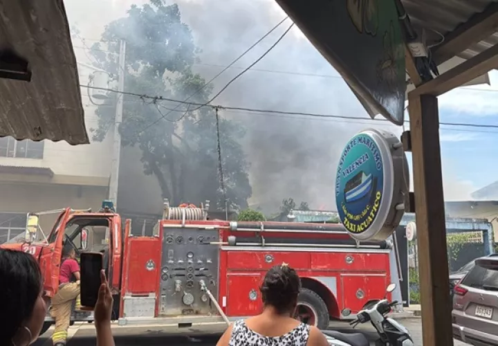 Por este caso los bomberos no reportaron personas heridas o afectadas por el humo.  / Foto: BCBRP