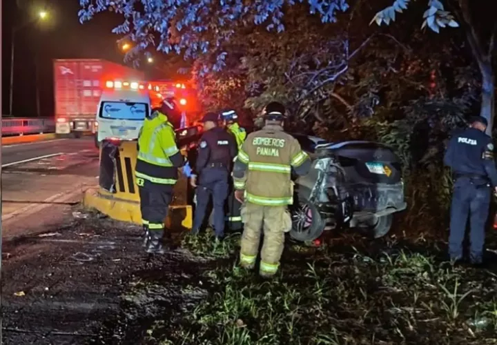 Vistas del accidente de tránsito a la altura de Farallón, en Coclé.  / Foto: mifavorita919