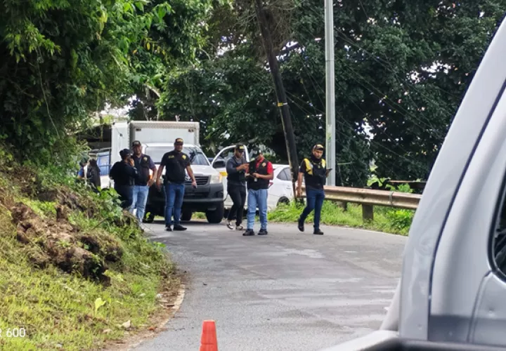 Las autoridades se encuentran efectuando el levantamiento del cadáver.  /  Foto: Eric Montenegro
