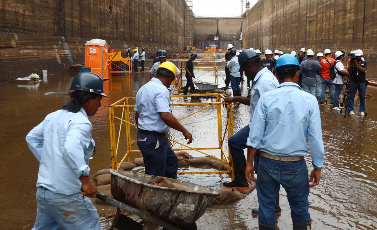 En imágenes: Canal de Panamá reacondiciona las históricas esclusas de Gatún