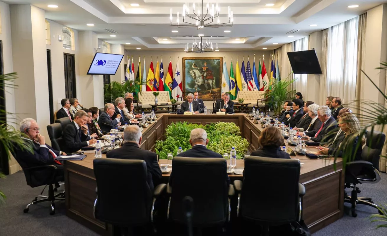 ¡Bienvenidos a la conmemoración del Bicentenario del Congreso Anfictiónico de Panamá!