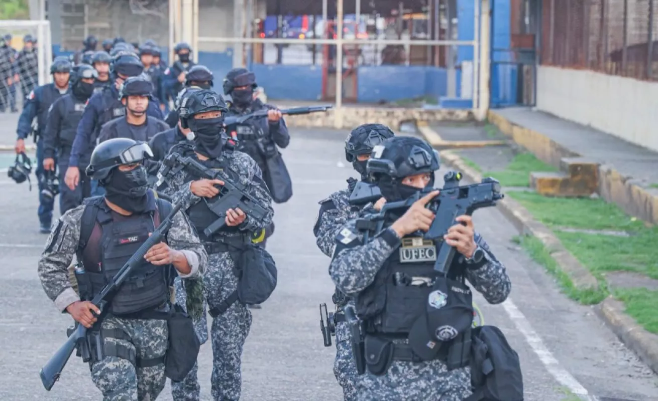 Madrugan a presos de Colón ¡5 fotos que muestran que hay requisas! 