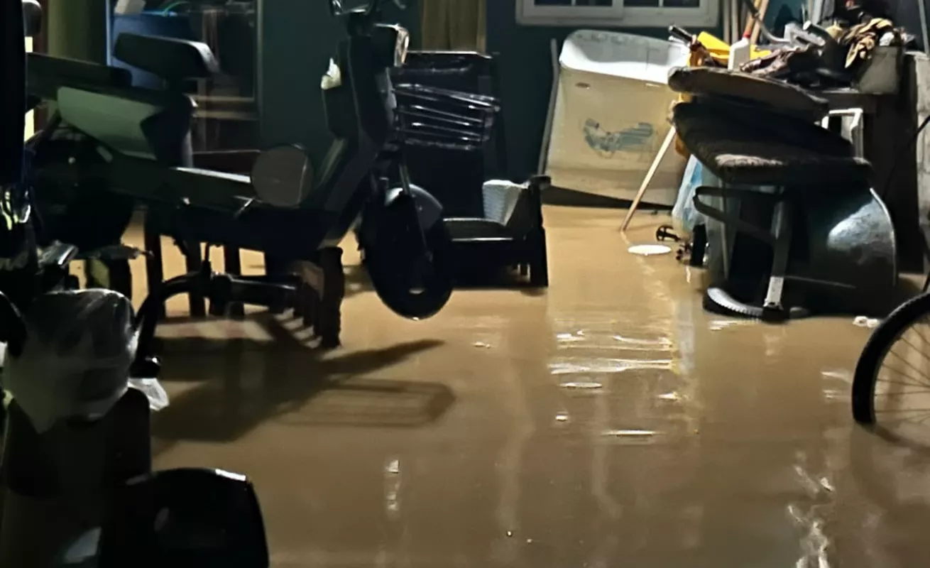 ¡Se ahogan en Almirante! Más de 300 casas bajo el agua