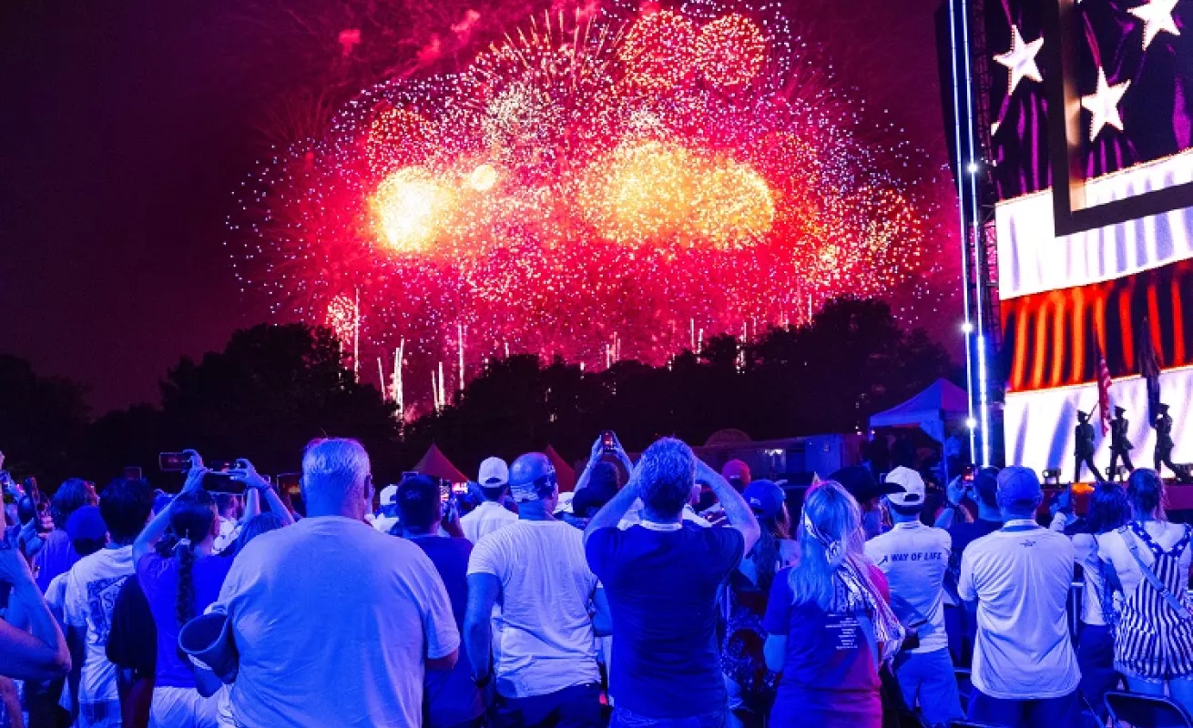 Estadounidenses celebran por todo lo alto sus 250 años de independencia