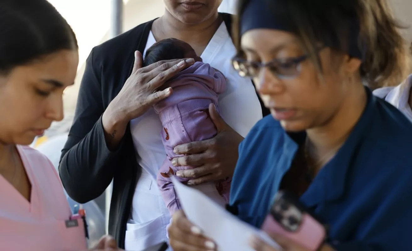 Médicos costarricenses apoyan a madres y bebés en Chitré