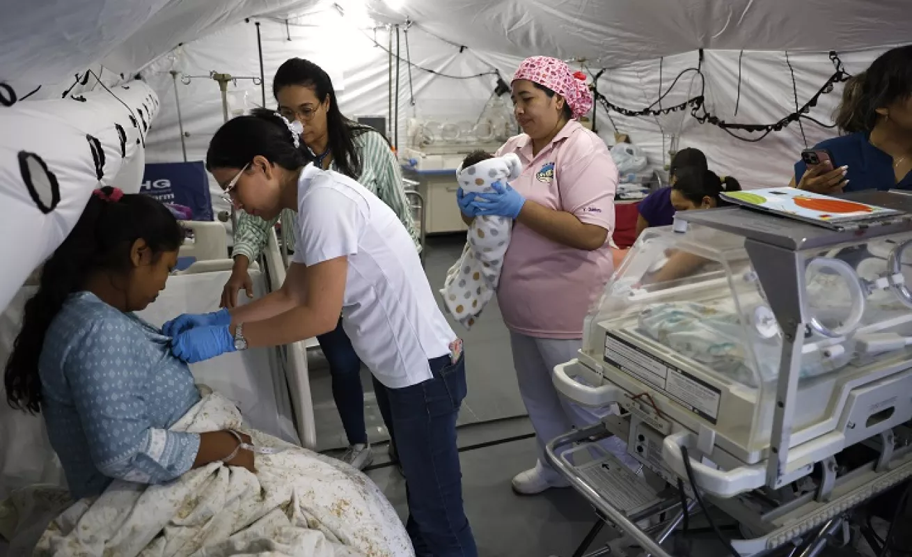 Médicos costarricenses apoyan a madres y bebés en Chitré