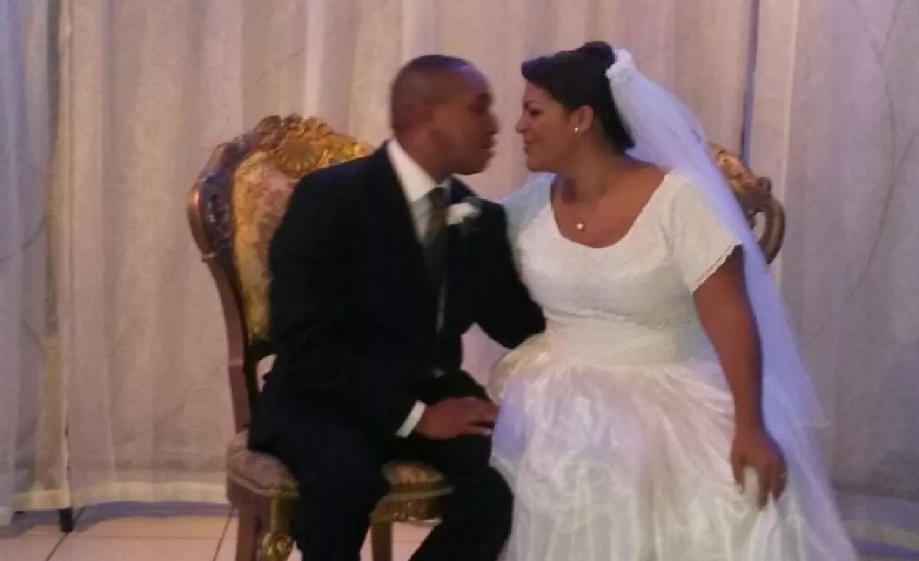 Periodista se casa en el Santuario 