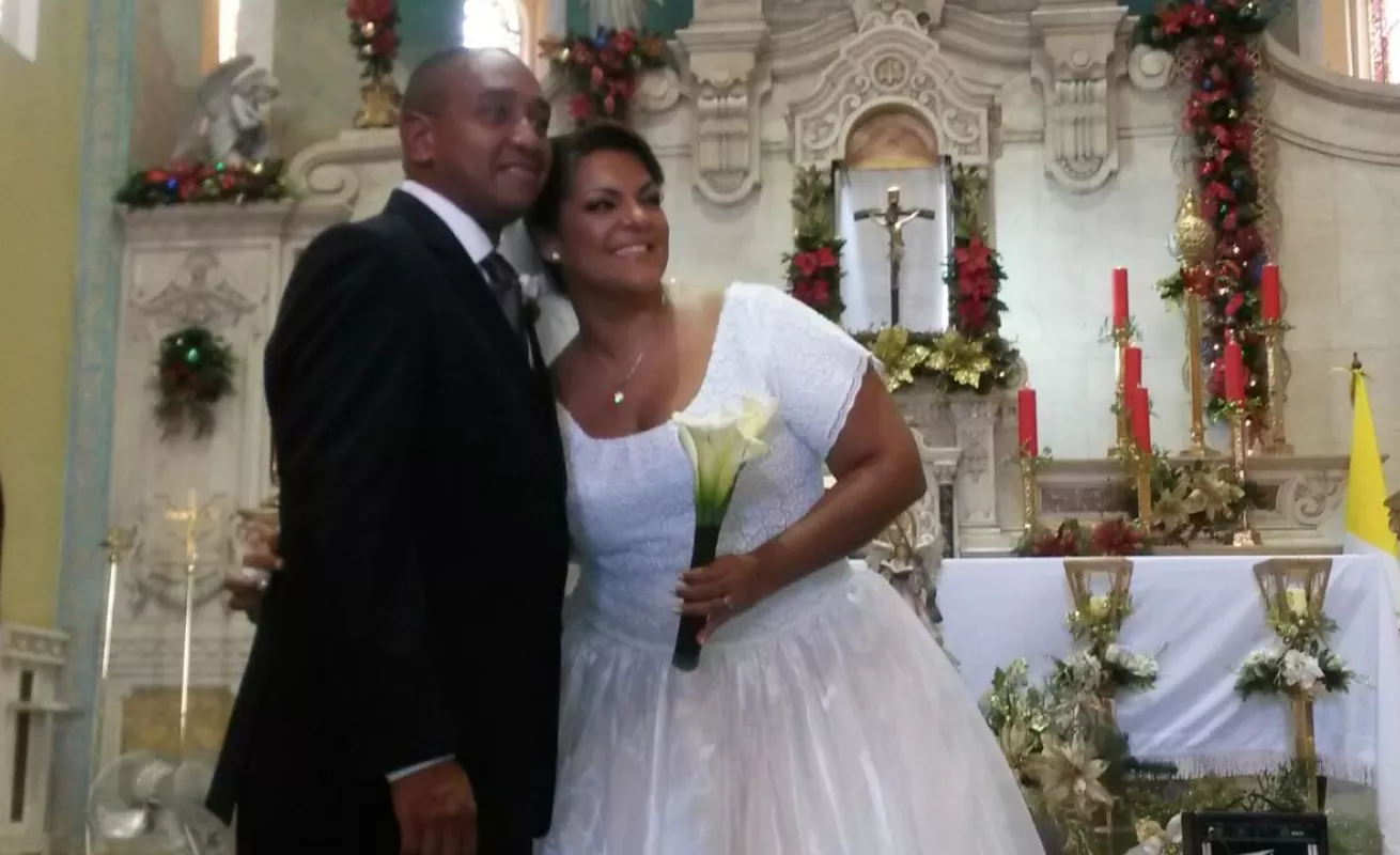 Periodista se casa en el Santuario 