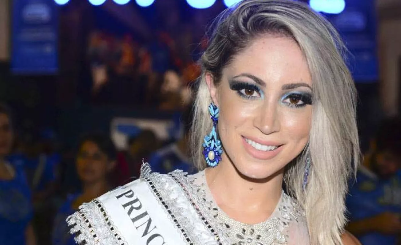 Galería de fotos  Carolina Gonçalves Narizinho 11/02/2015