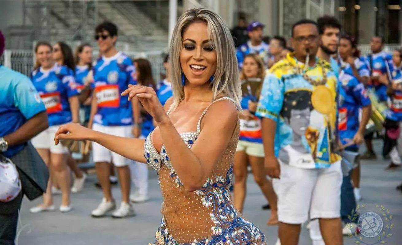 Galería de fotos  Carolina Gonçalves Narizinho 11/02/2015