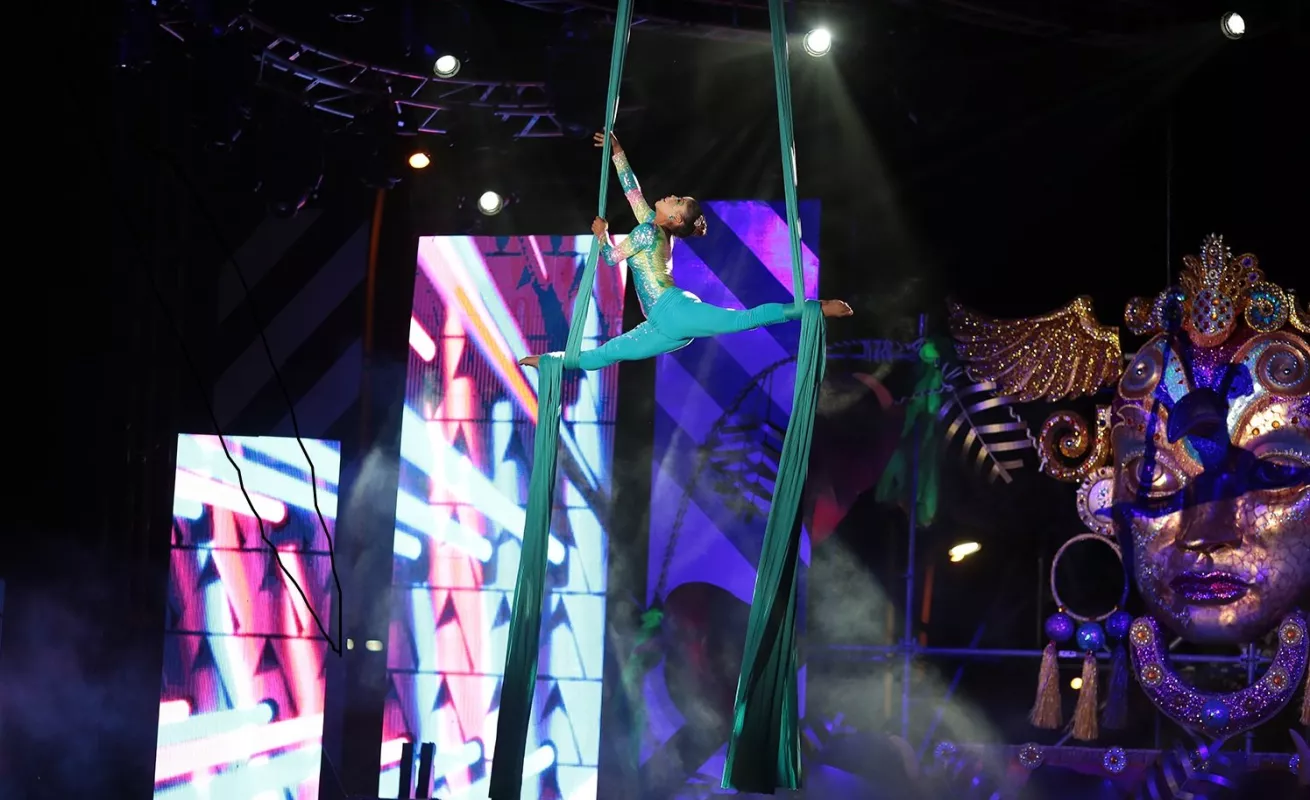 Coronoción de Onisis. Fotos: Shino HS