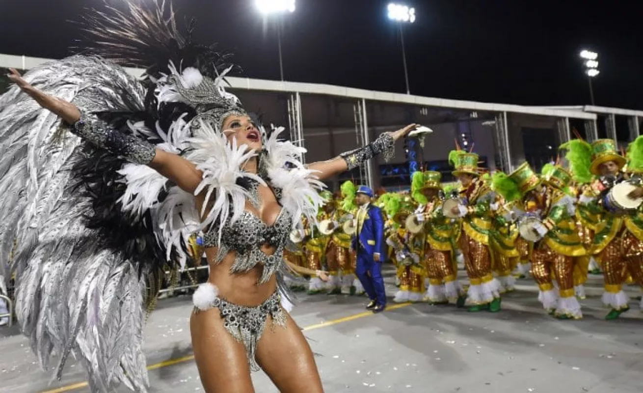 BRASIL Y SUS GAROTAS 