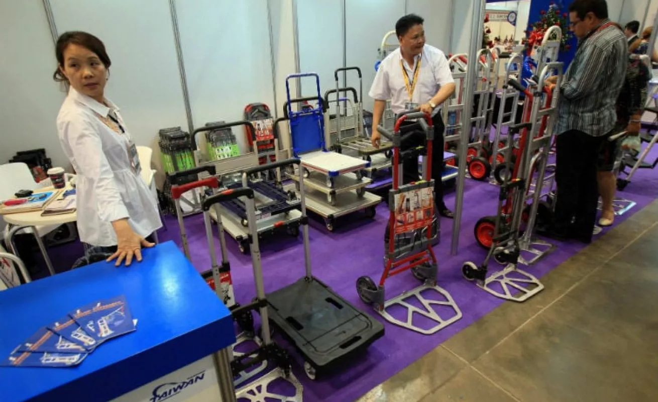 Imágenes de una vitrina comercial 