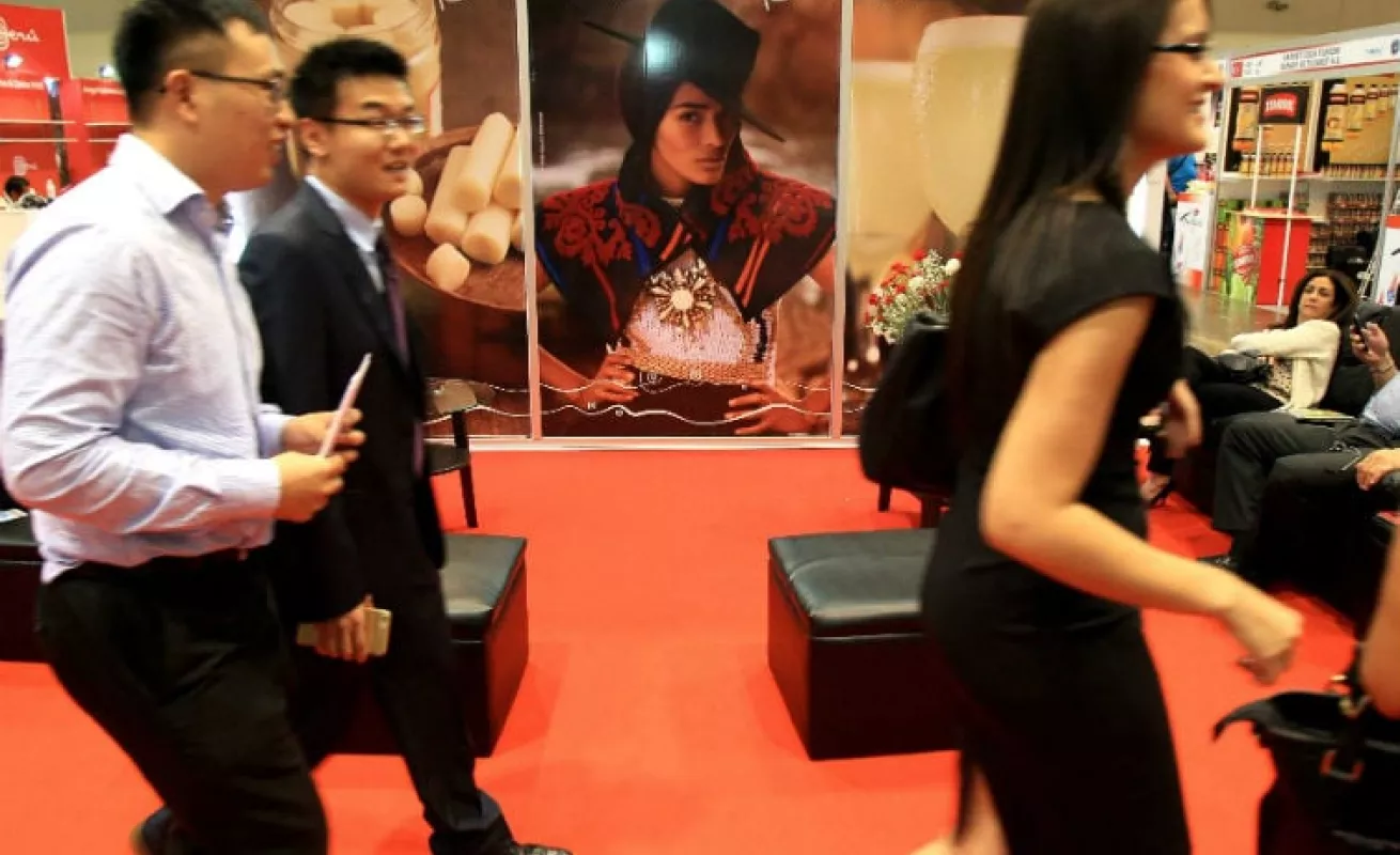 Imágenes de una vitrina comercial 