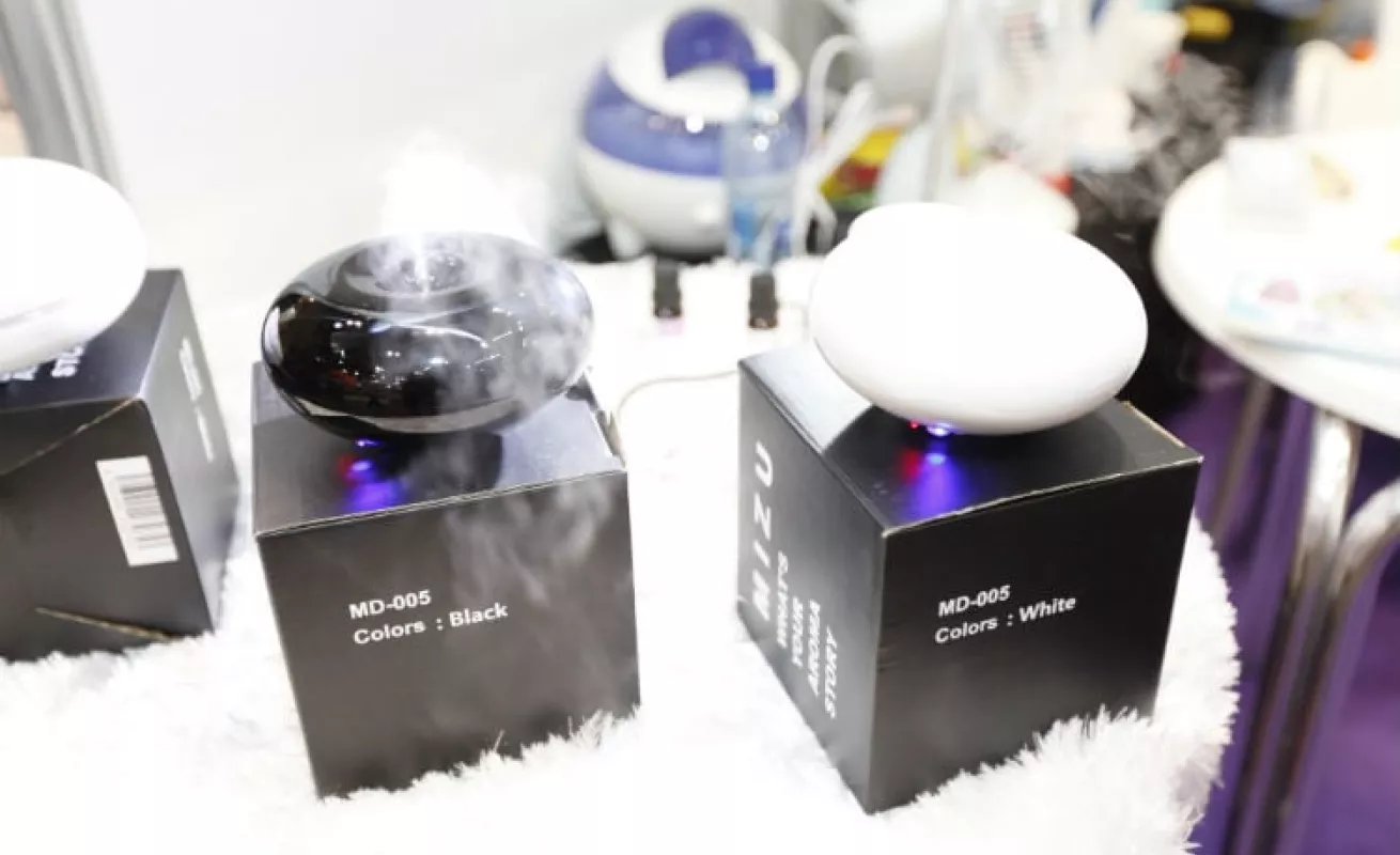 Imágenes de una vitrina comercial 