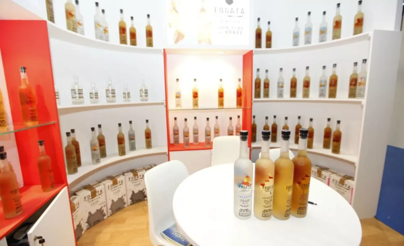 Imágenes de una vitrina comercial 