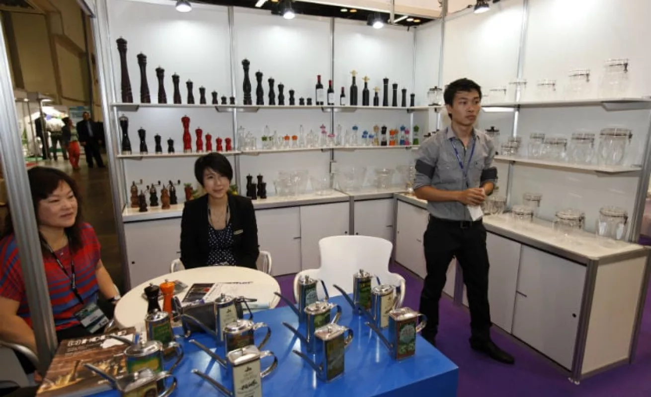 Imágenes de una vitrina comercial 