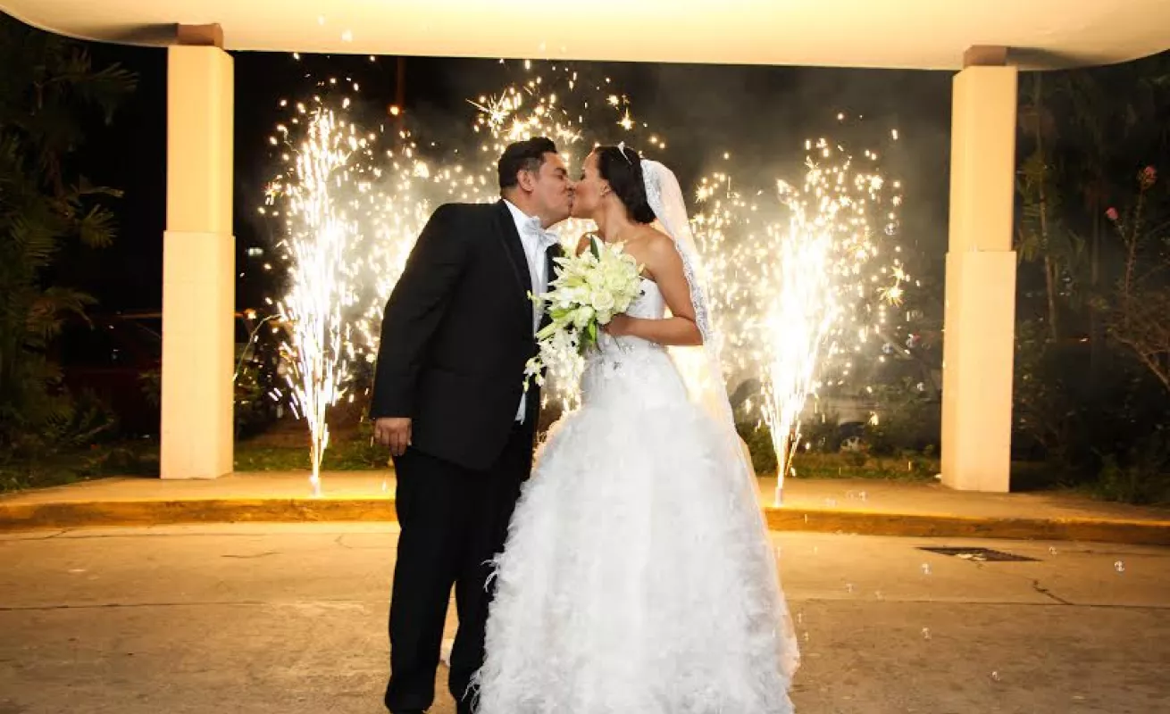 Tommy Real da el 'sí' ante Dios