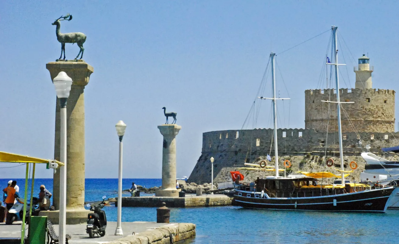 Roda, paradisíaca isla de Grecia