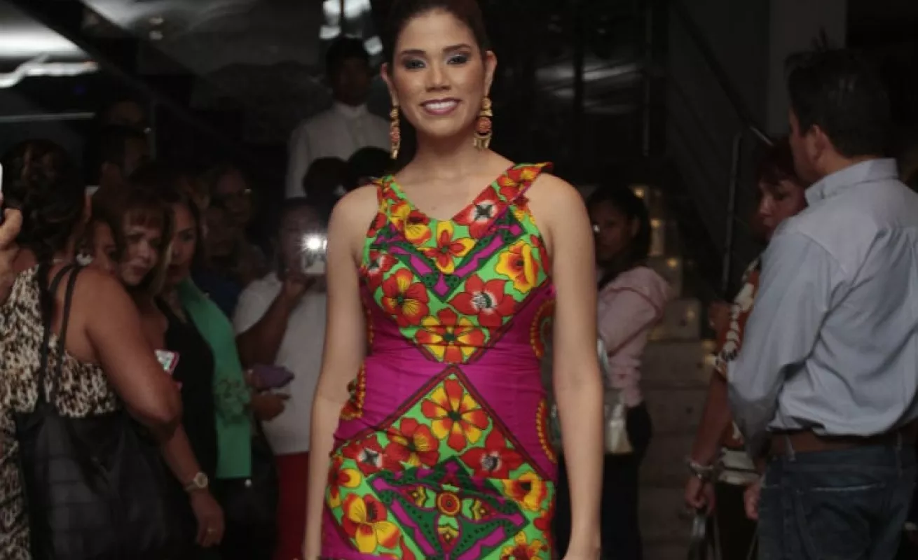 Karen Peralta presenta su nueva colección Etnik