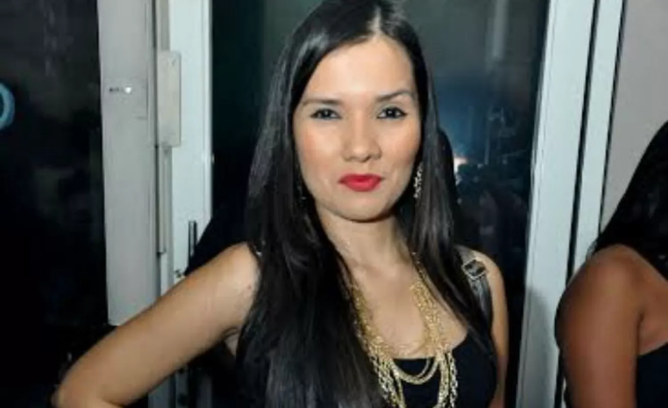 Eddy Lover deja todo su 'flow' romántico en la tarima con el Básico 40