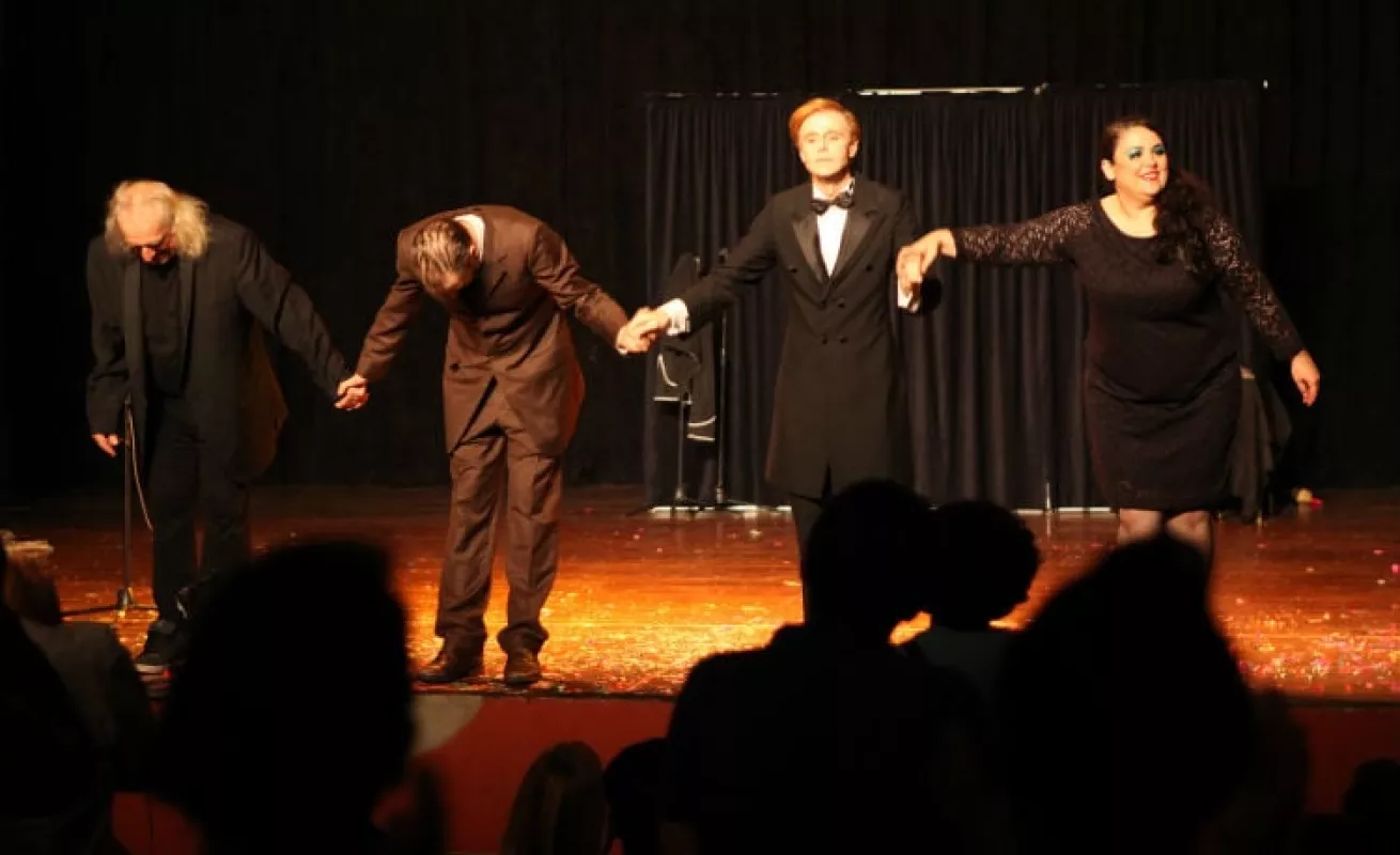 Noches de Risas de la Alianza Francesa 