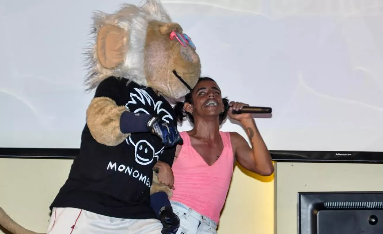 Un Karaoke lleno de humor