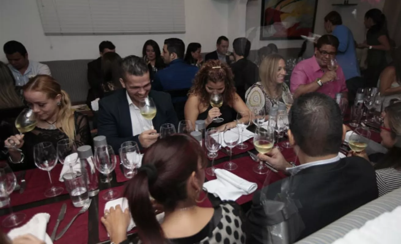 Presentan vinos Mezzacorona 