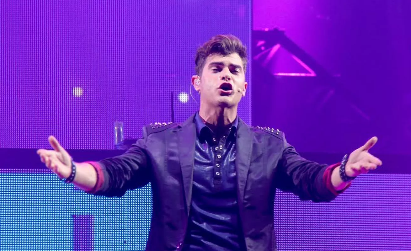 Niñas disfrutan de presentación de Violetta