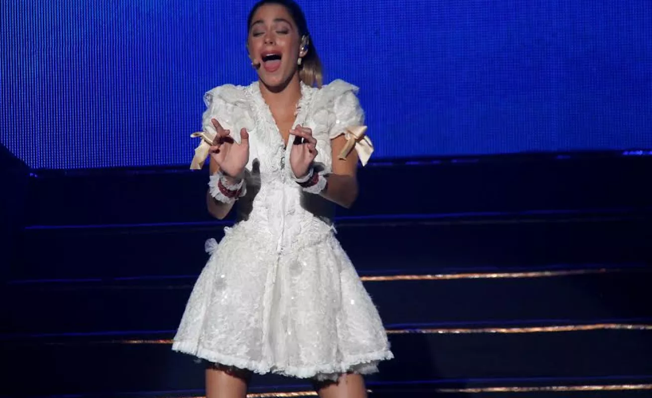 Niñas disfrutan de presentación de Violetta