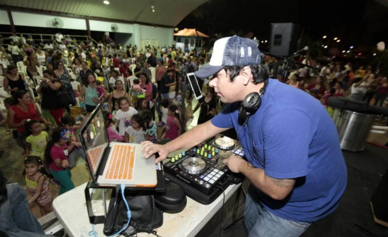 Luna llena de tambores